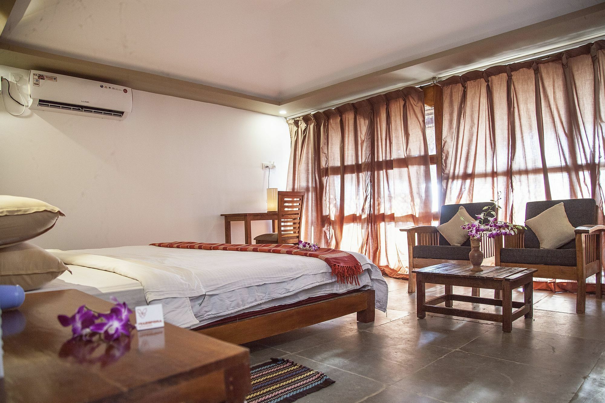 มารีโปซา บีช โกรฟ Hotel อากอนดา ภายนอก รูปภาพ